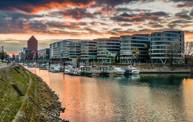Innenhafen Duisburg Five Boats Mit Marina Sonnenuntergang